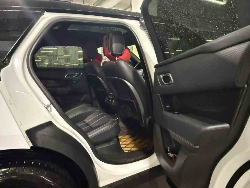 重庆19年路虎揽胜星脉8