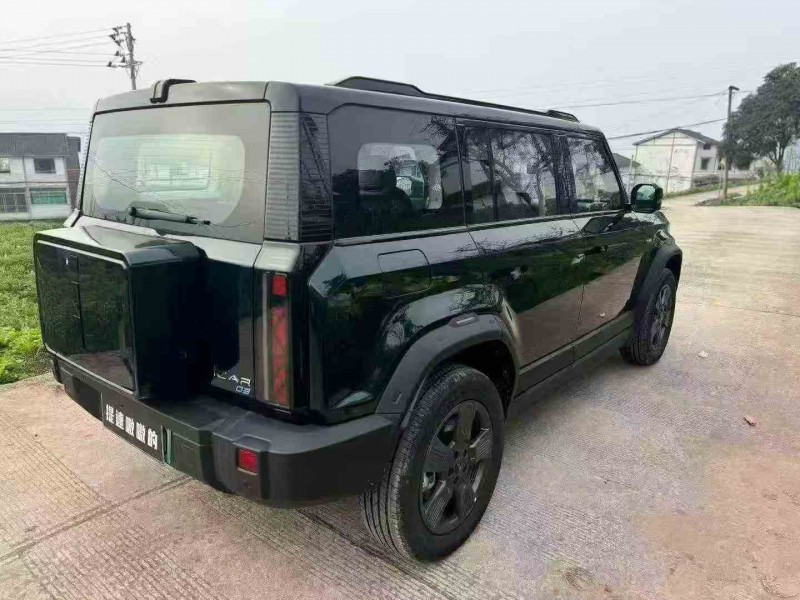 重庆25年奇瑞ICAR7