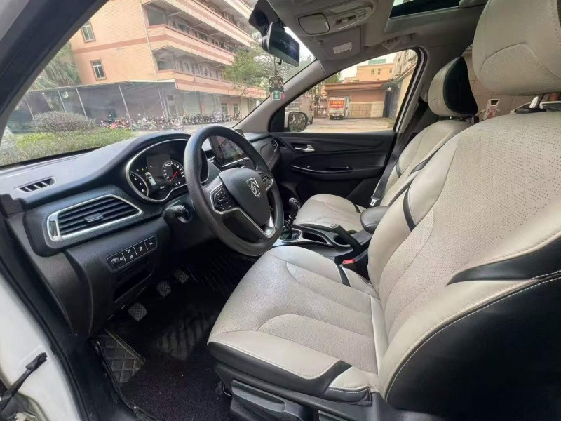 东莞19年宝骏7309