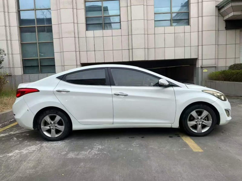 东莞14年现代朗动5