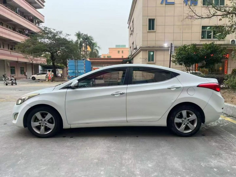 东莞14年现代朗动6