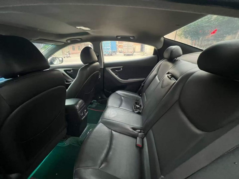 东莞14年现代朗动7