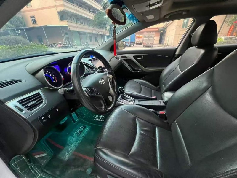 东莞14年现代朗动8