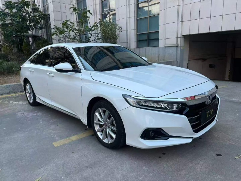 东莞22年本田雅阁3