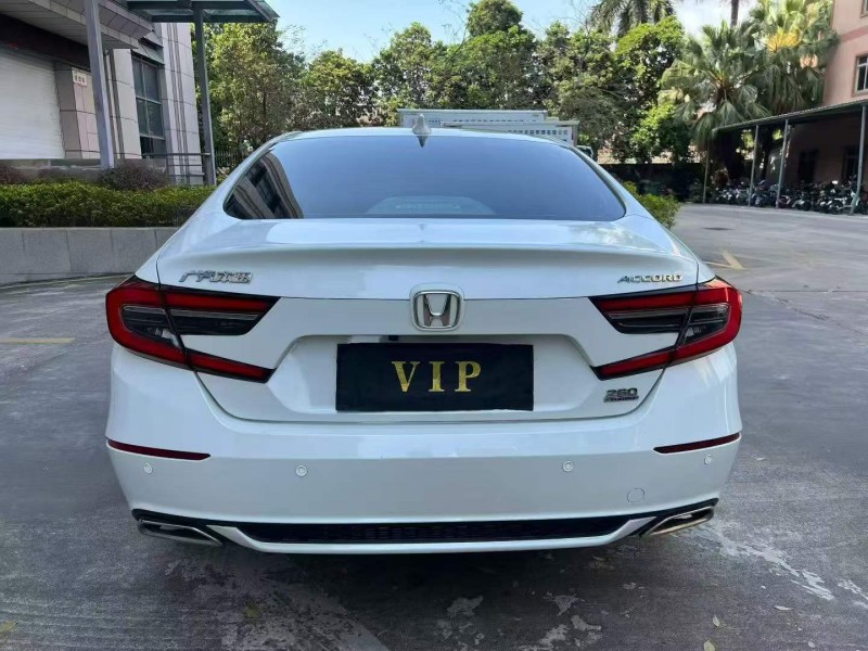 东莞22年本田雅阁4