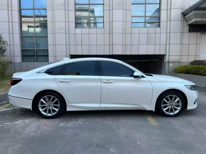 东莞22年本田雅阁5