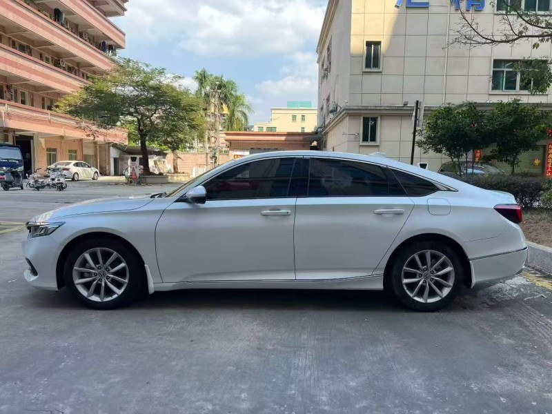 东莞22年本田雅阁6