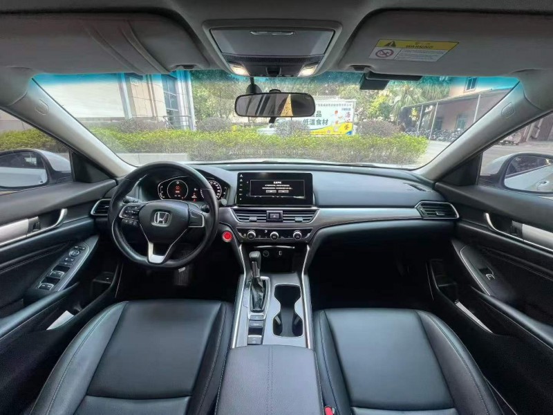 东莞22年本田雅阁9