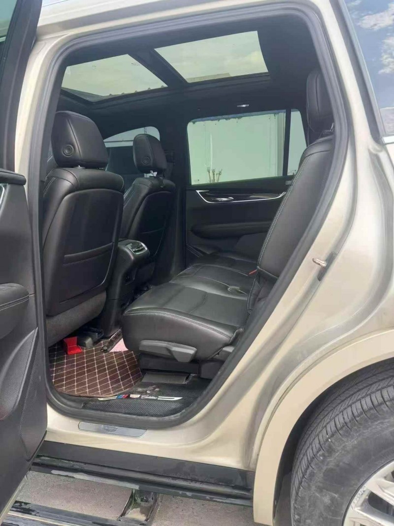 济宁21年凯迪拉克XT66