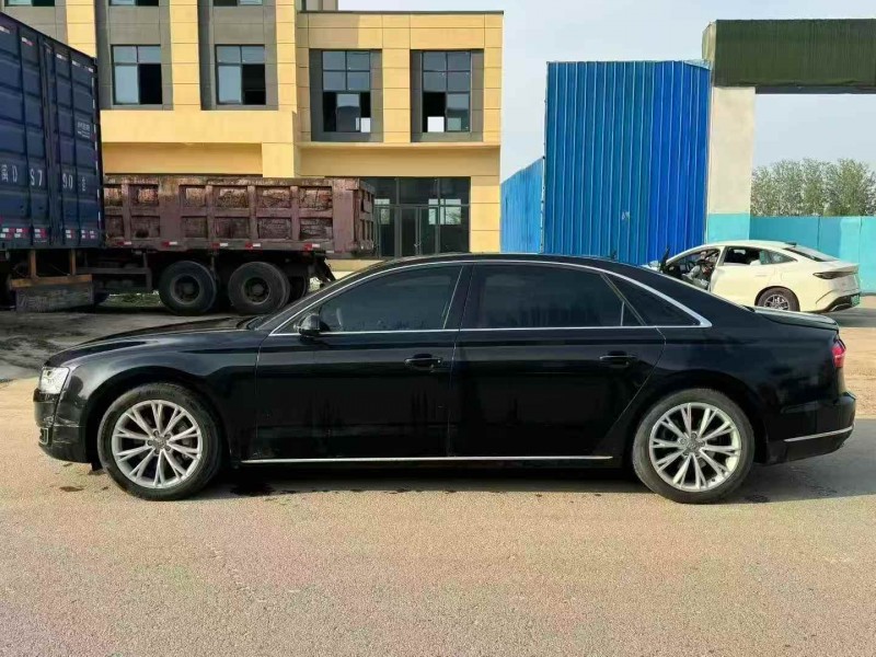 济宁14年奥迪A8L2