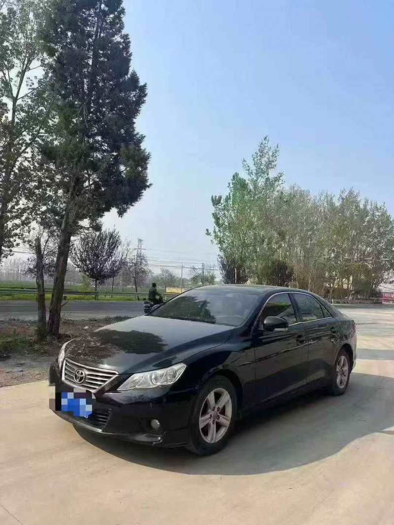 菏泽12年丰田锐志2