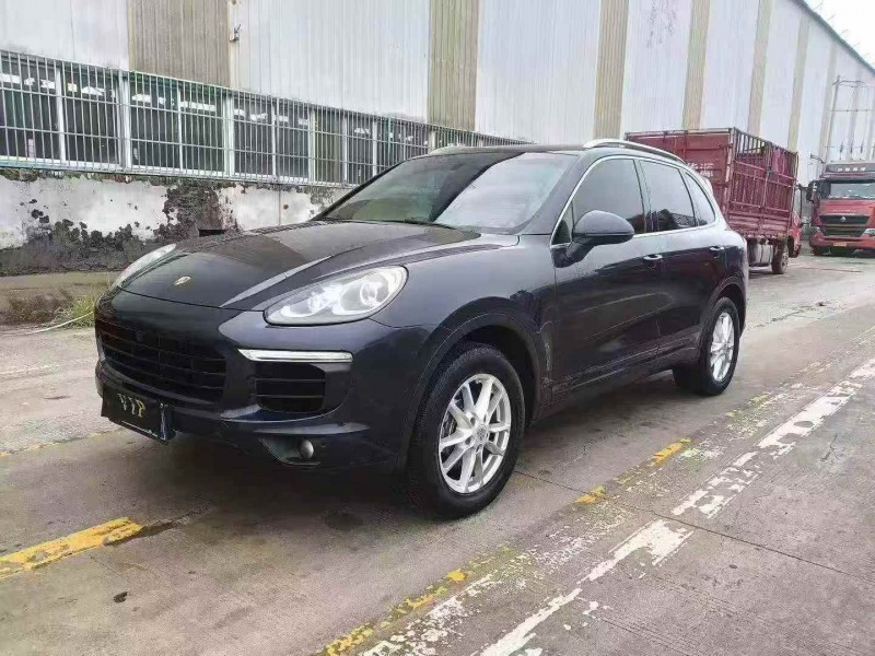 菏泽18年保时捷卡宴2