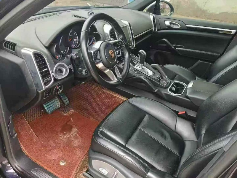 菏泽18年保时捷卡宴4