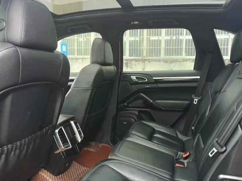 菏泽18年保时捷卡宴6