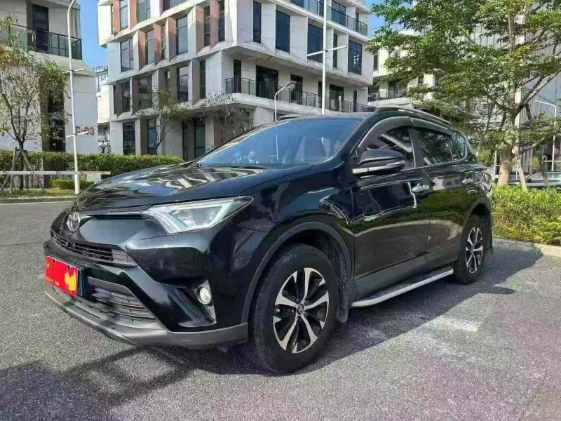 广州17年丰田RAV4荣放2