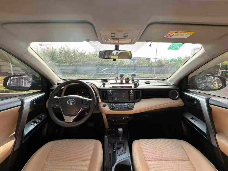 广州17年丰田RAV4荣放4
