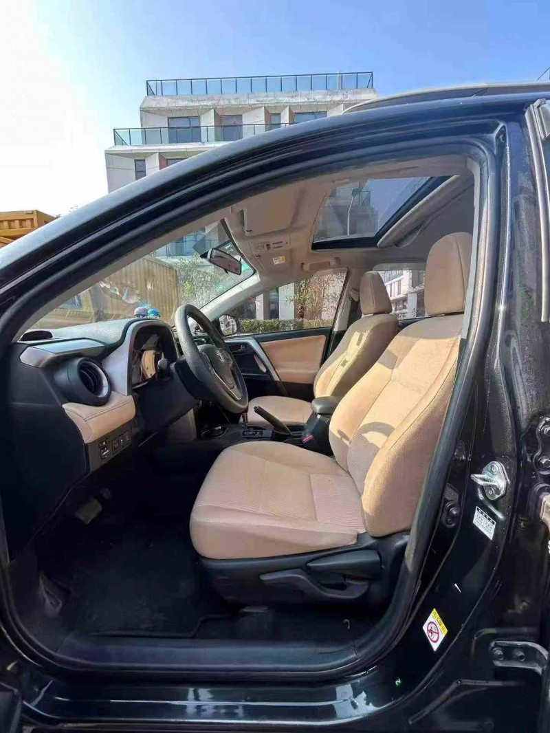 广州17年丰田RAV4荣放5