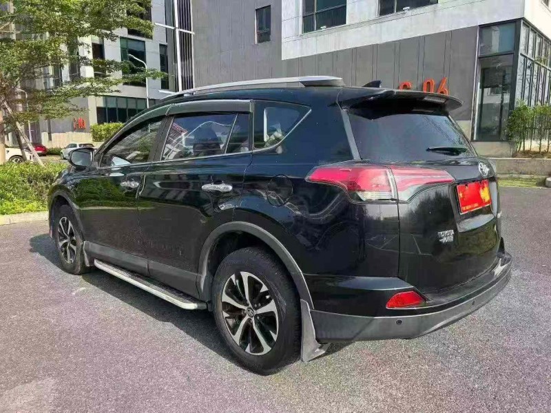 广州17年丰田RAV4荣放7
