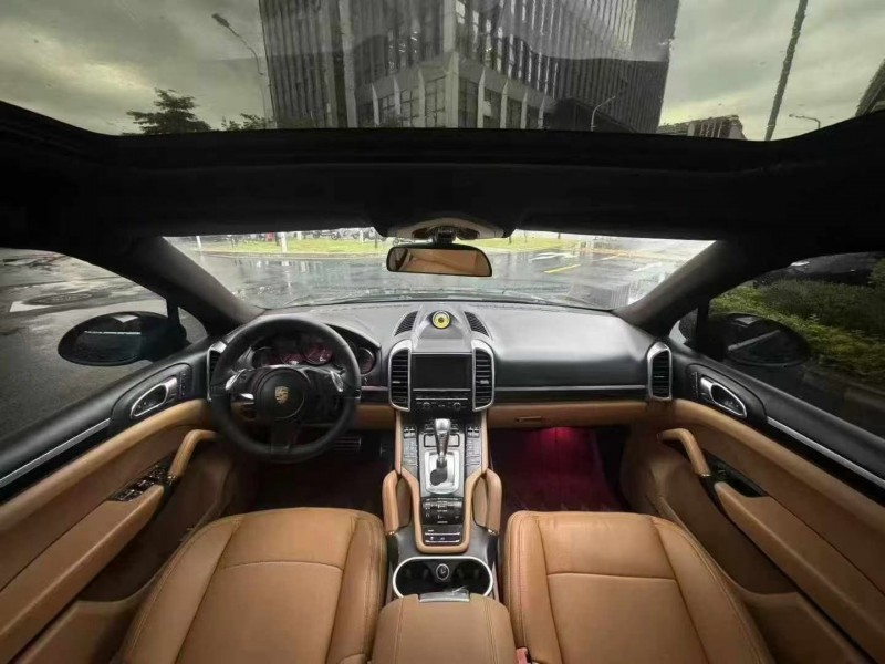 广州13年保时捷卡宴5