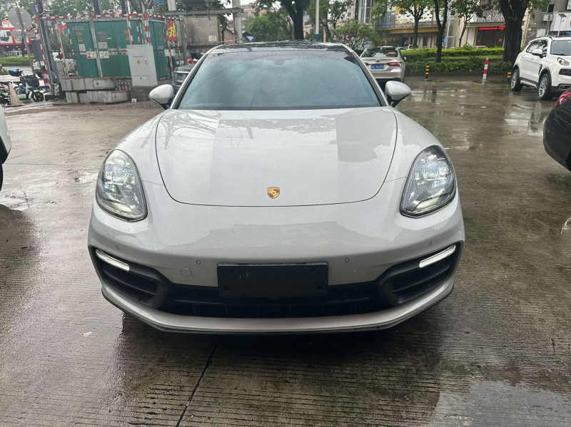 佛山23年保时捷帕拉梅拉1