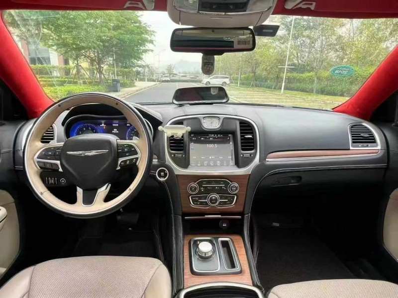 广州16年克莱斯勒300C6