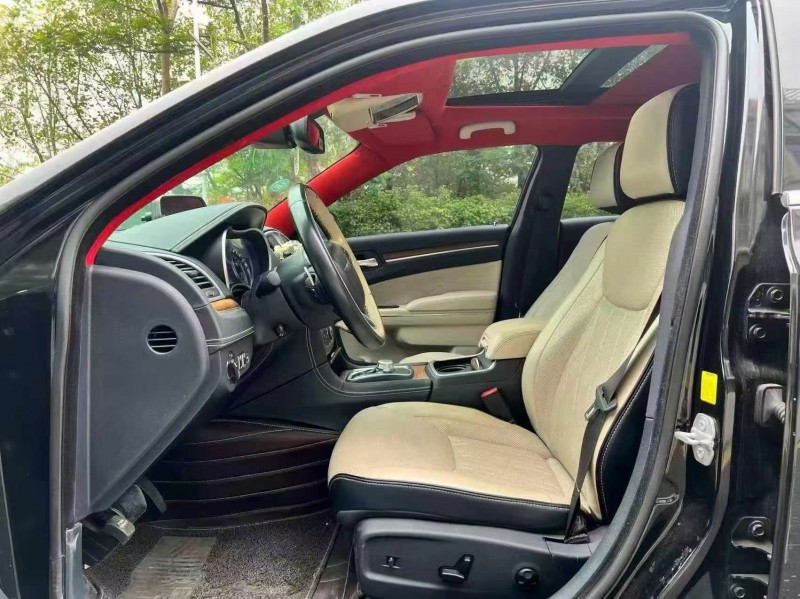 广州16年克莱斯勒300C7