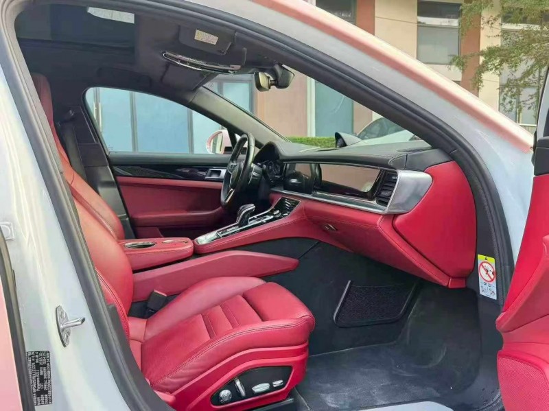 广州19年保时捷帕拉梅拉5