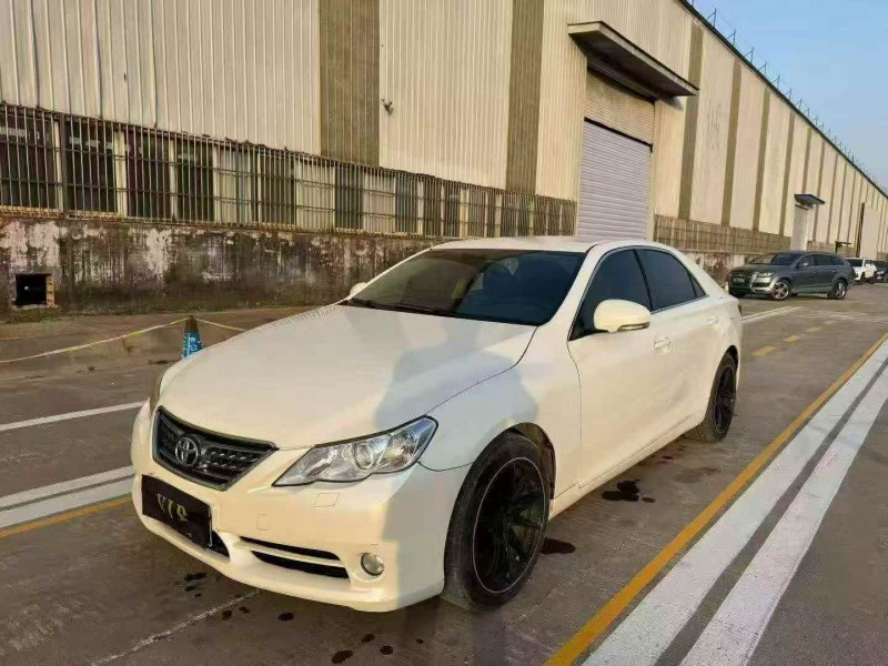 菏泽13年丰田锐志3