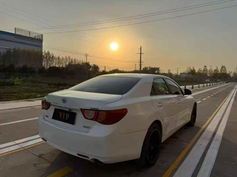 菏泽13年丰田锐志8