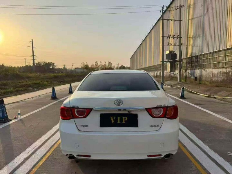 菏泽13年丰田锐志9