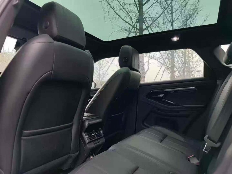 湖州21年路虎极光2