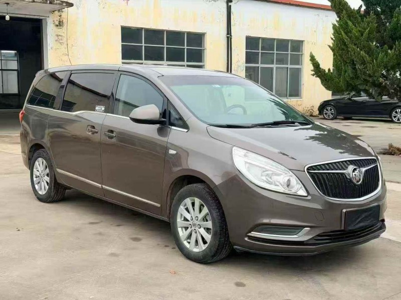 济宁17年别克GL83