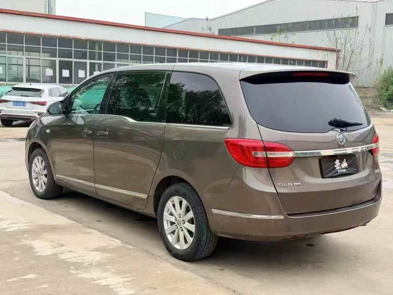 济宁17年别克GL87