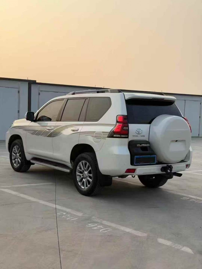新乡20年丰田普拉多7