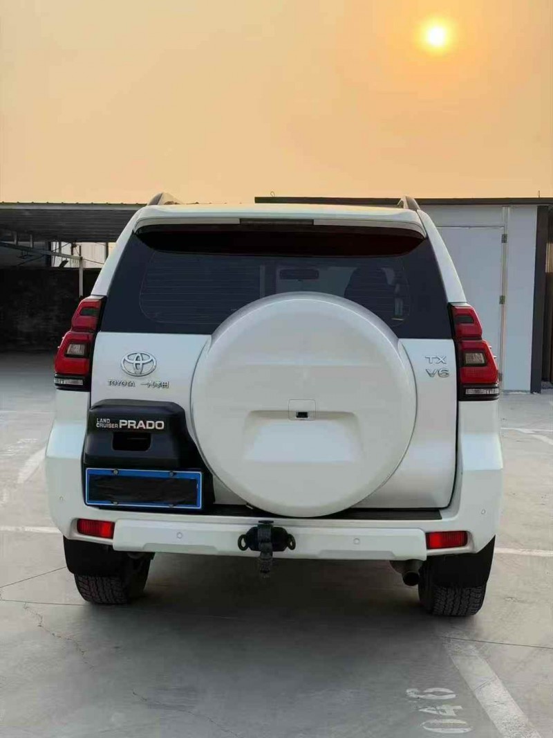 新乡20年丰田普拉多9