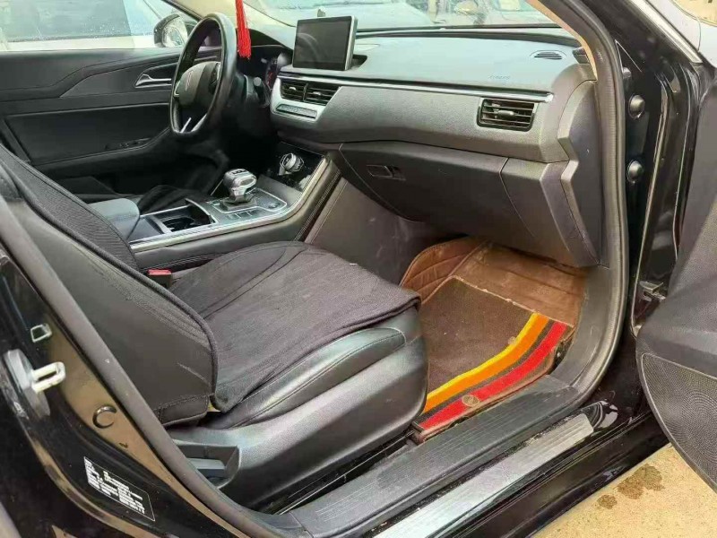 张家界22年红旗H56