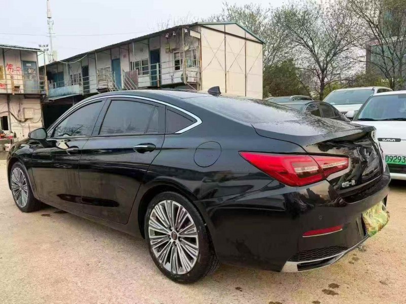 张家界22年红旗H57