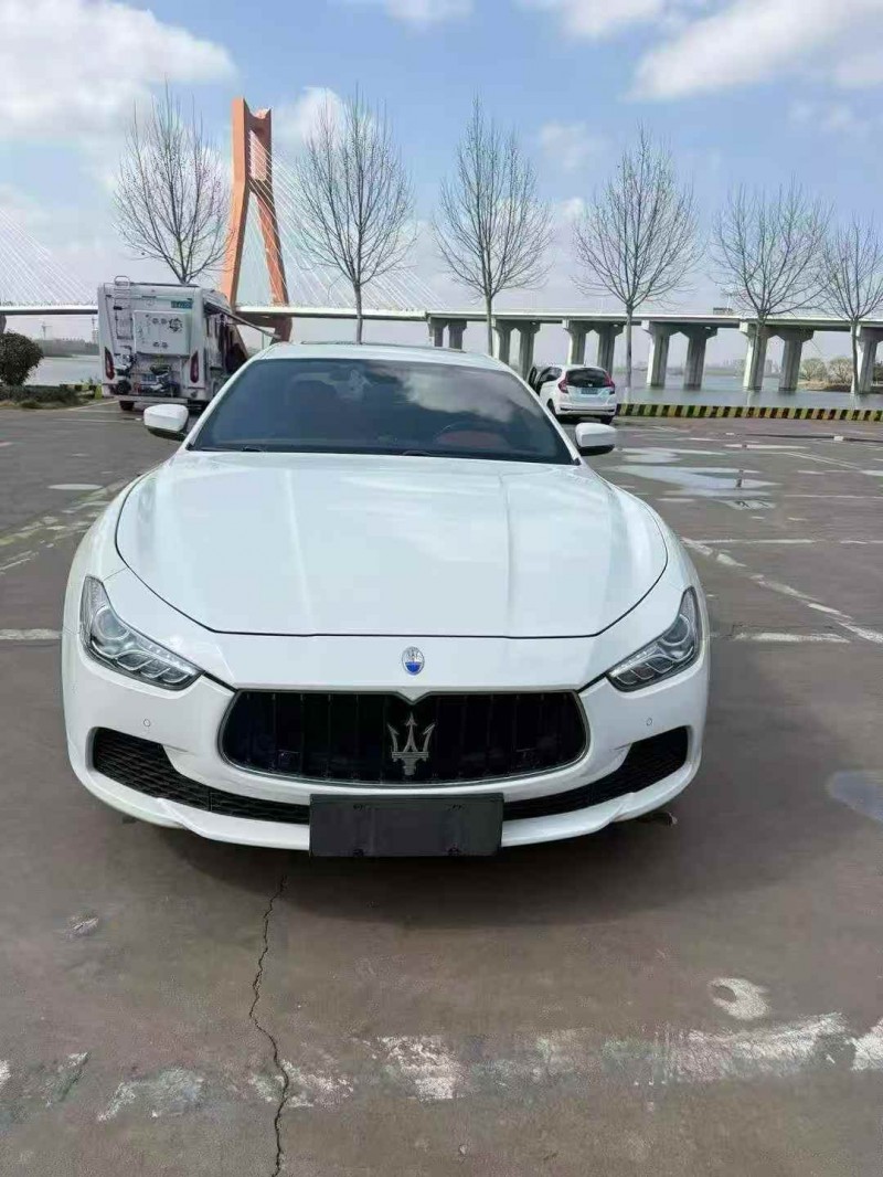 潍坊17年玛莎拉蒂Ghibli1