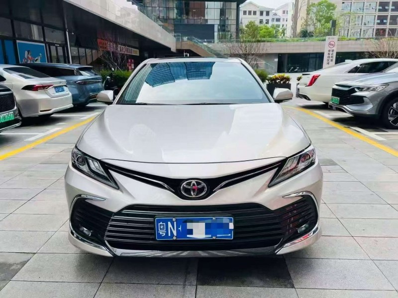 广州22年丰田凯美瑞1