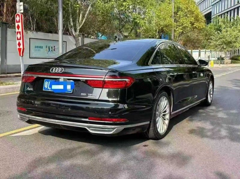 广州20年奥迪A8L7