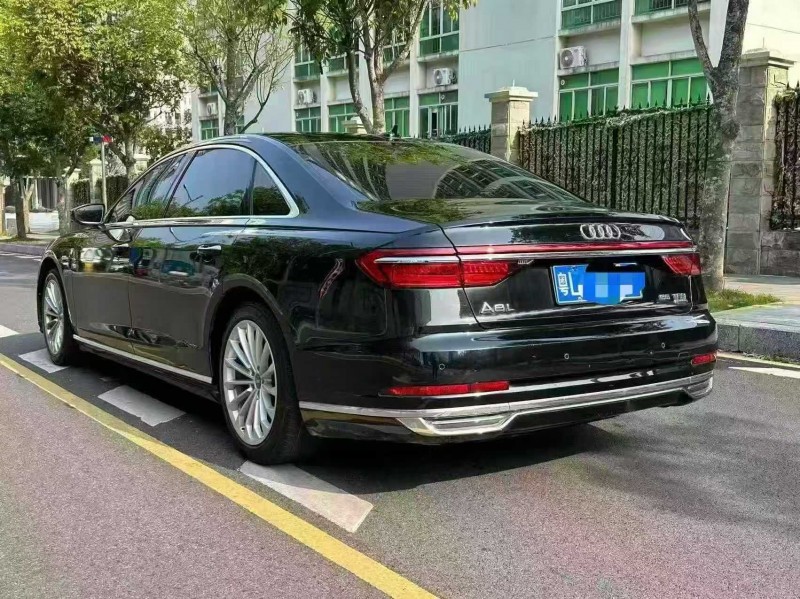 广州20年奥迪A8L8