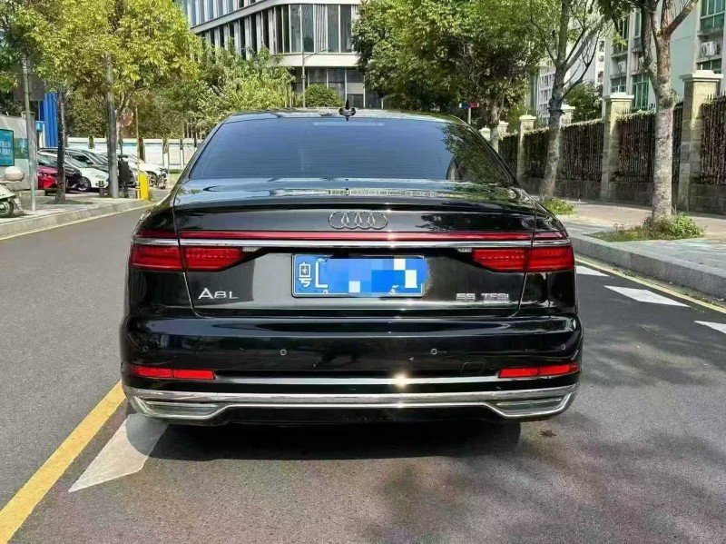 广州20年奥迪A8L9
