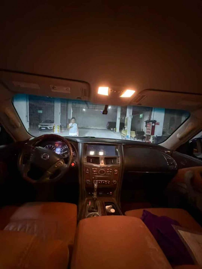 毕节18年日产途乐6