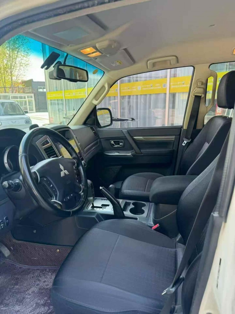 洛阳20年三菱帕杰罗6