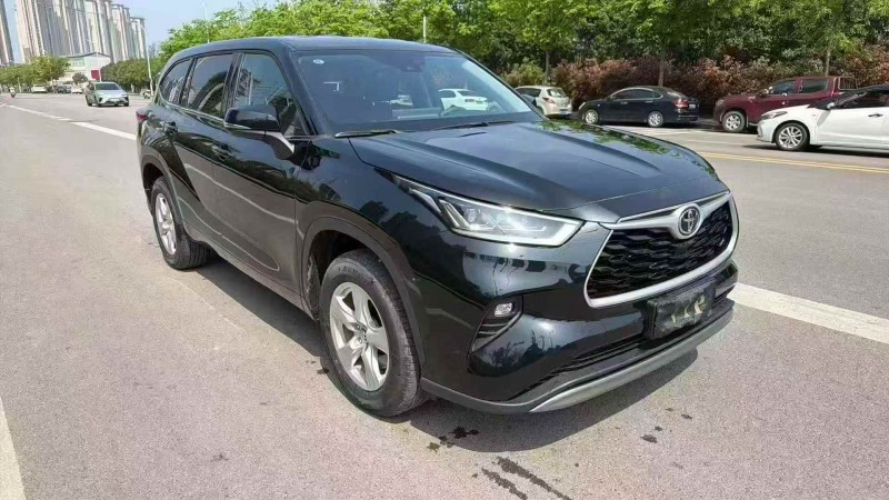 东营26年丰田汉兰达3