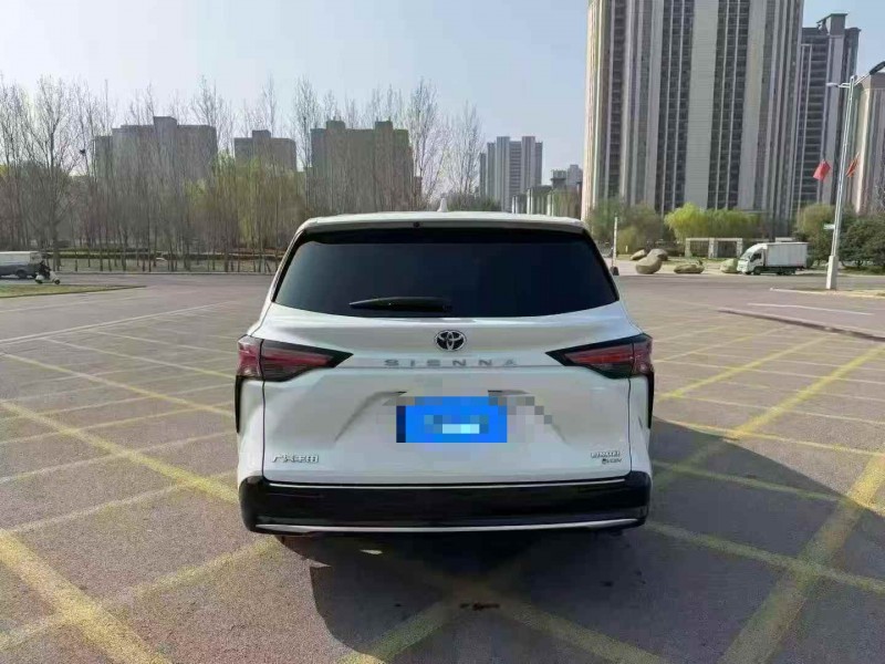 枣庄25年丰田塞纳9