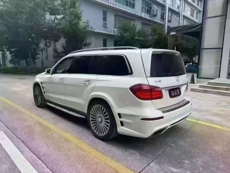 广州17年奔驰GL8