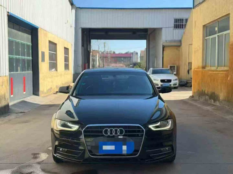 青岛16年奥迪A4L1