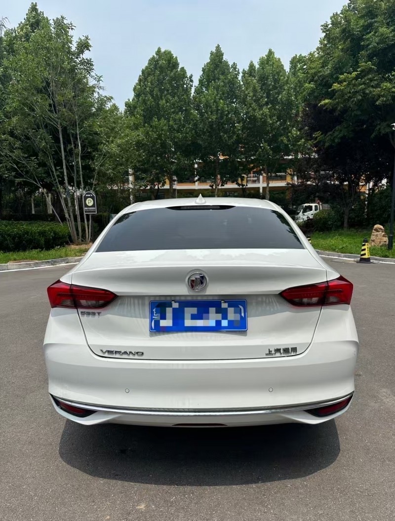 青岛23年别克威朗7