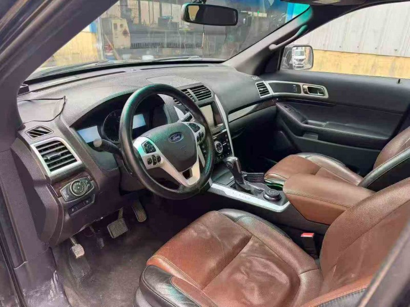 青岛15年福特探险者6